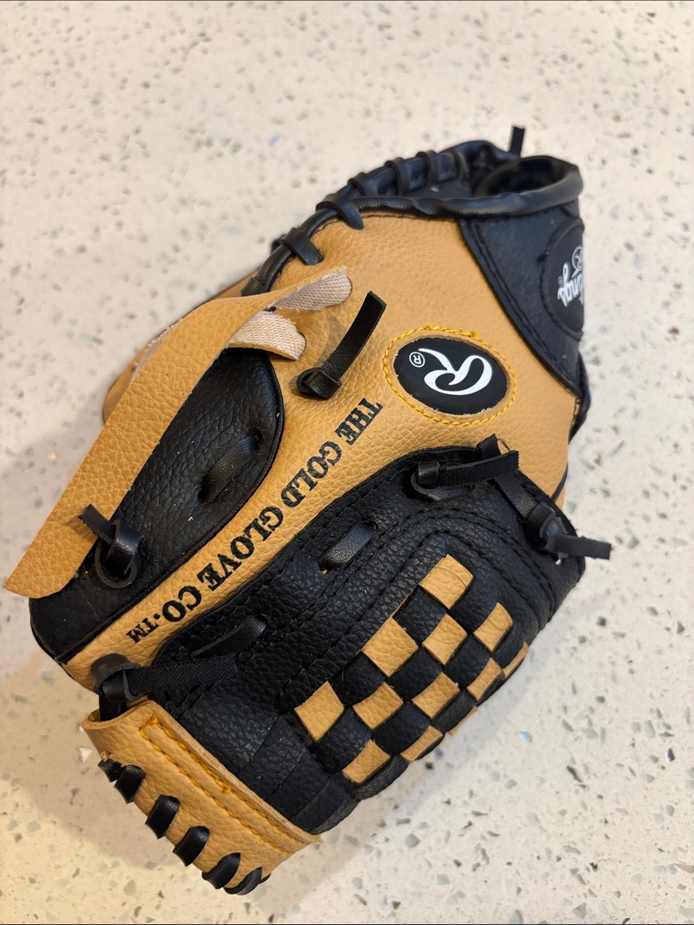 Kids' Two-Tone Black & Tan Baseball Glove